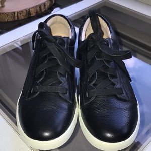 Vionic Leather Flat Sneaker